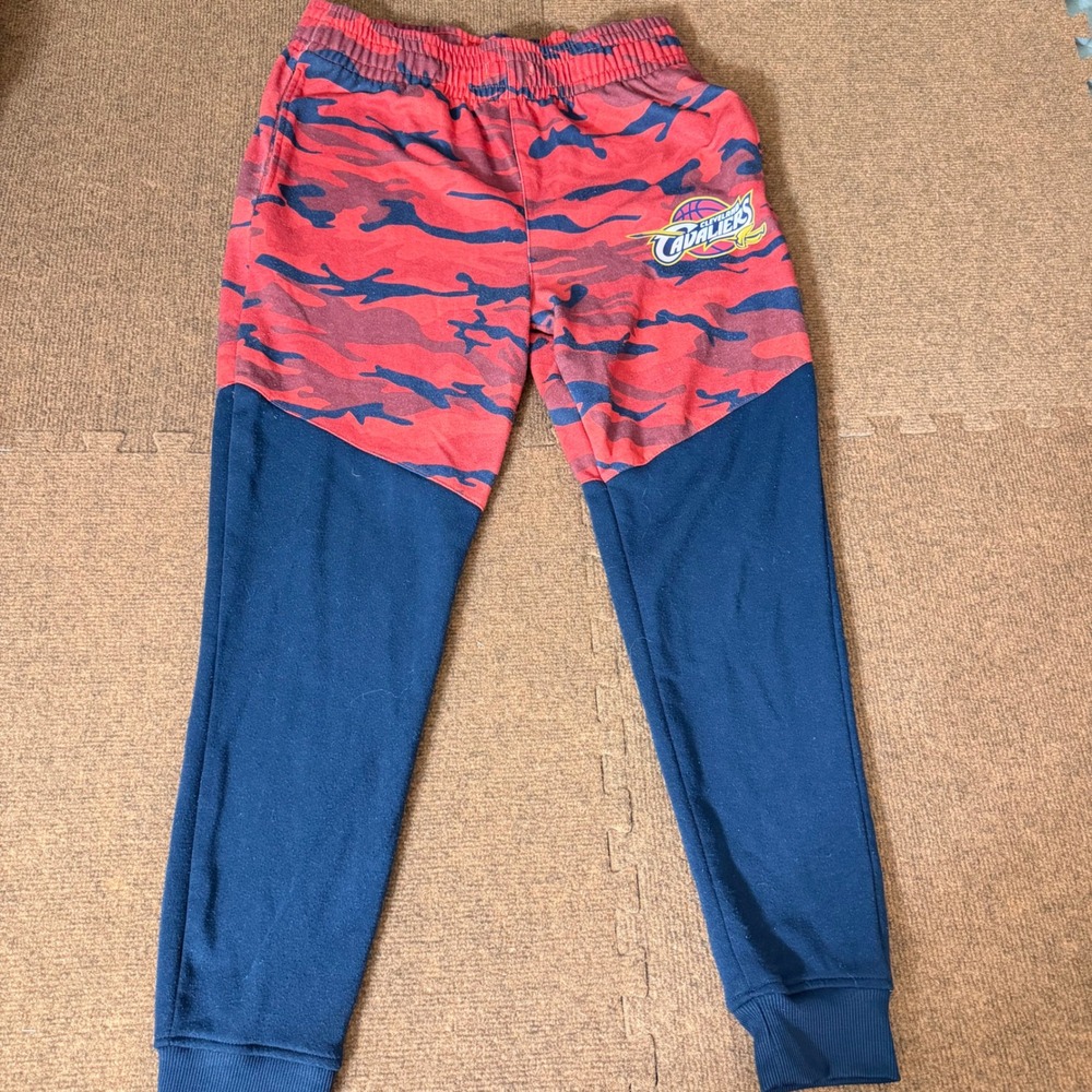 NBA Cleveland Cavaliers Boys XL Red Camo Navy Blue Fleece Jogger Pants Sweatpant